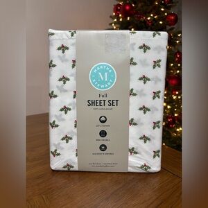 Martha Stewart Holly Print Sheet Set - White and Green